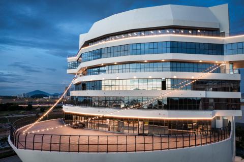 The Ship Campus - Sunset Deck Wedding Venue Penang, Malaysia Cover Photo #1