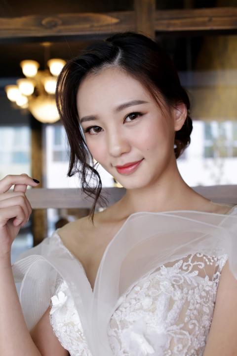 Maggy Tan Makeup Artist - Bridal Make-Up & Hair 4 480px